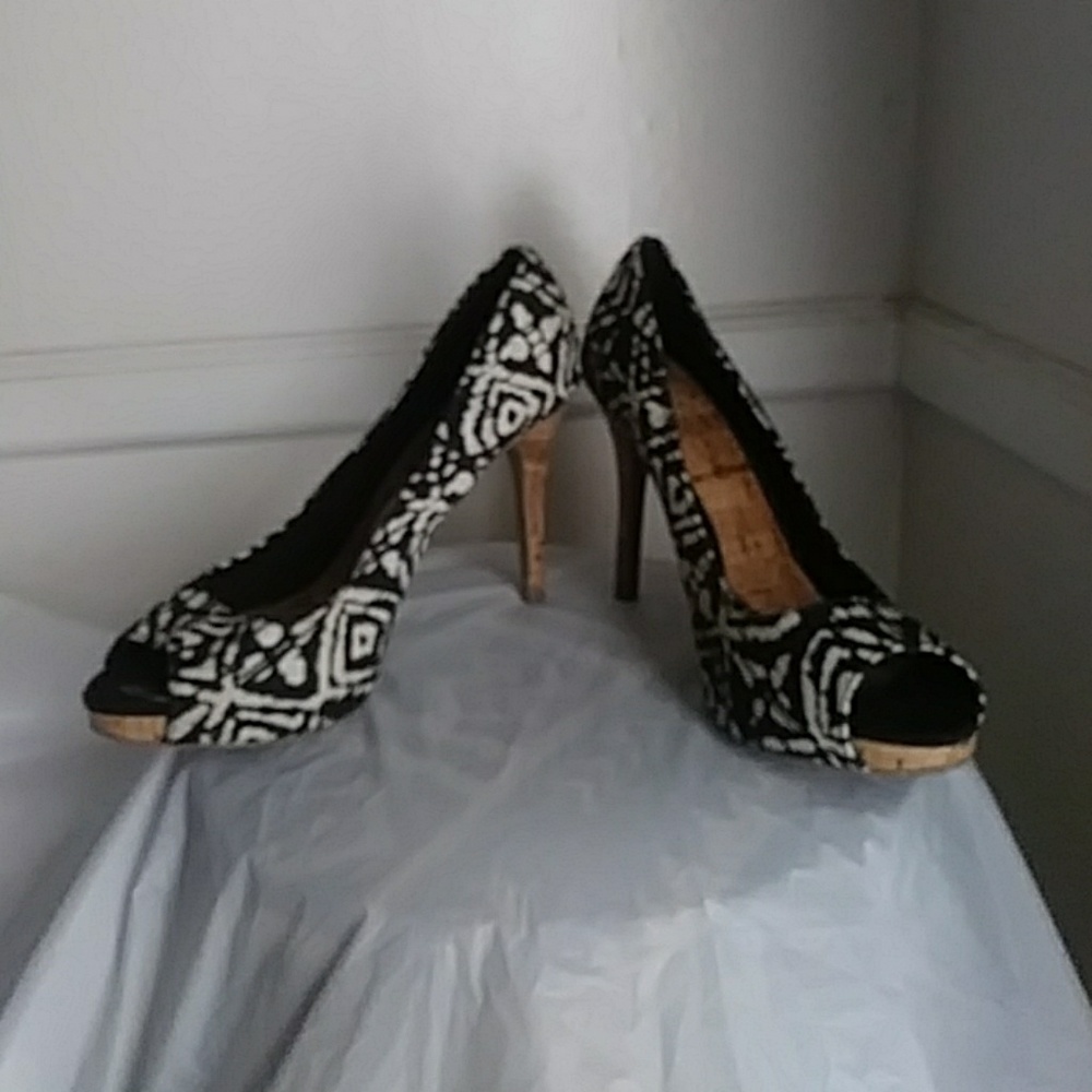 Dress shoes